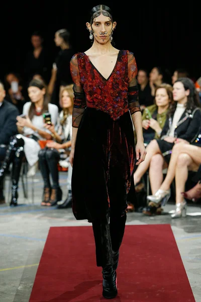 Look 12